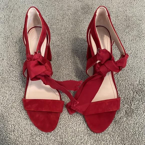 A•D Red Heels. - Picture 2 of 3